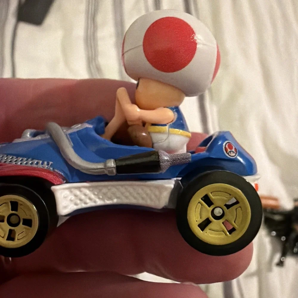 2018 Hot Wheels Mario Kart Toad Sneeker Nintendo Loose Hotwheels